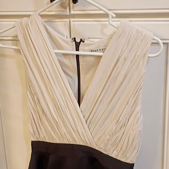 Alice + Olivia Dress Size 2 - Picture 3 of 8